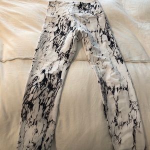 Beyond Yoga Marble High Waisted Legging